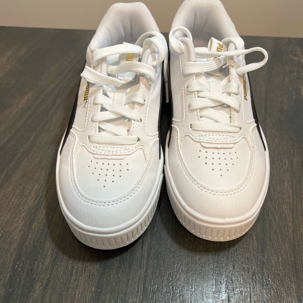 Puma White Retro-Inspired Sneakers with Perforated Design